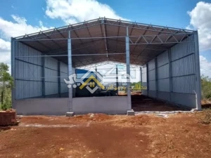 مستودع حديد