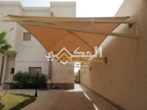 فني تركيب مظلات حي المطار